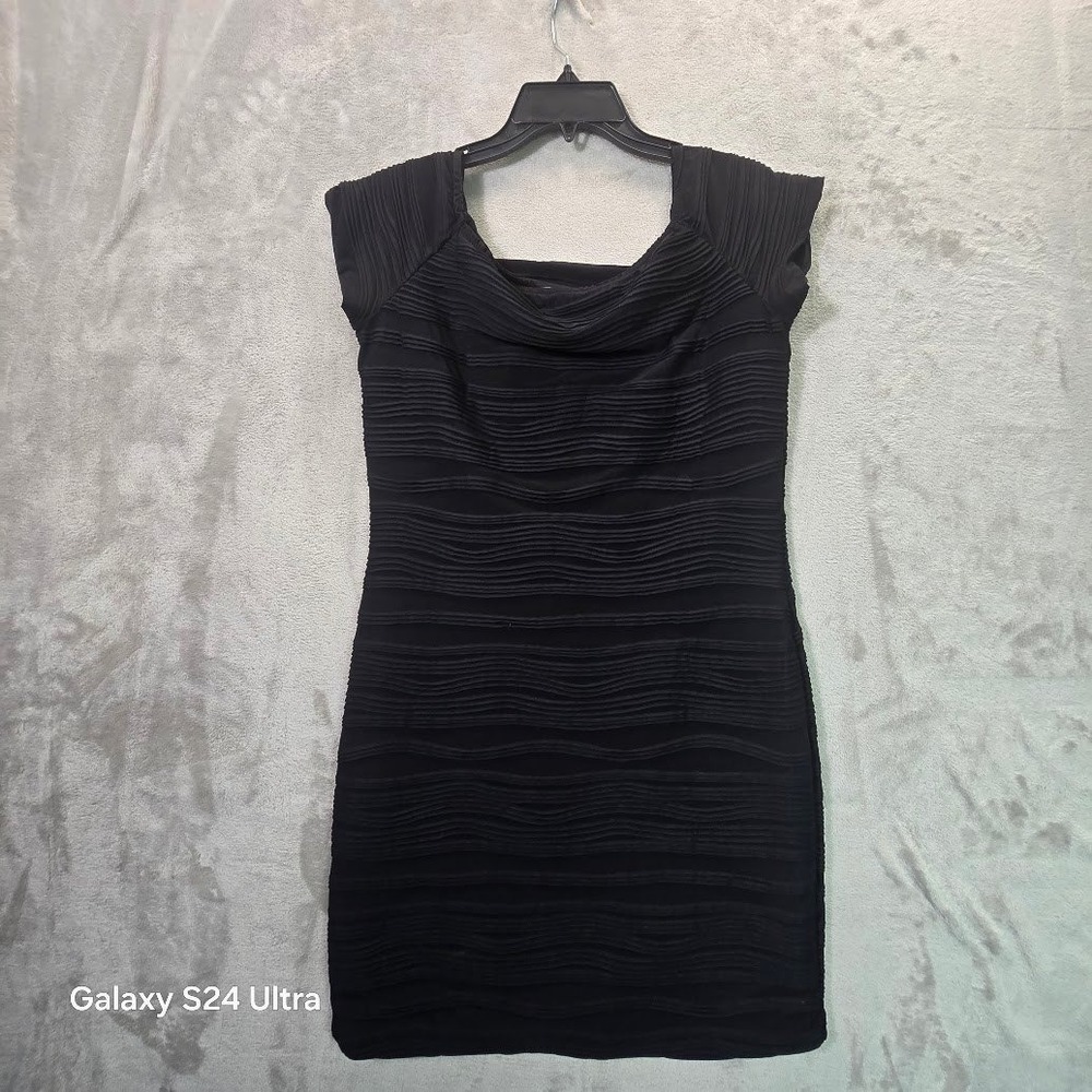 Brat Star Black Textured Bandage Mini Dress Cap Sleeve Bodycon Scoop Neck
